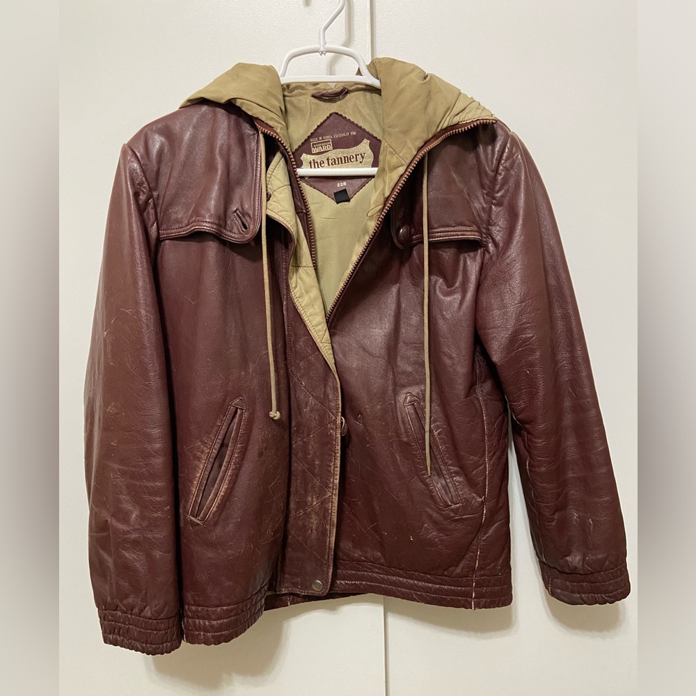 Authentic Genuine Leather Jacket - Size: 9/10